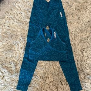 Like New Gymshark Animal Adapt Seamless Set Sz Small